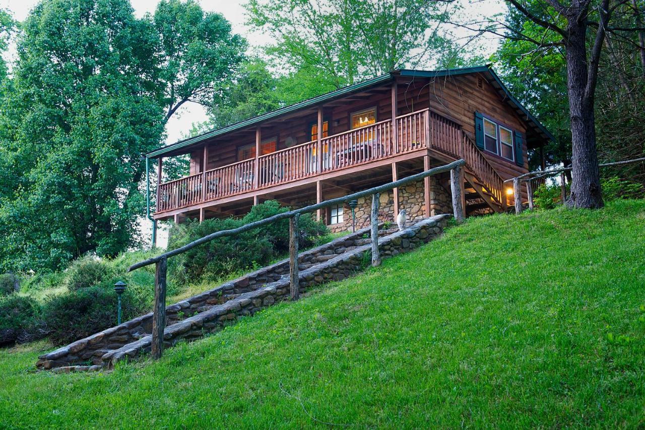 Mountain Springs Cabins Candler Экстерьер фото